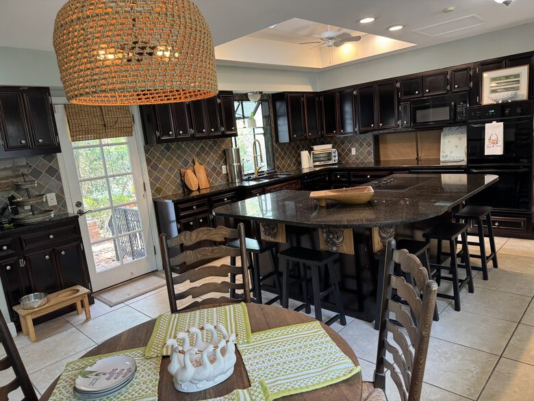 Countryside Escape Near Orlando with Private Acreage - Orlando, Florida