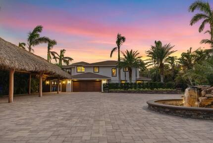 Waterfront Bradenton Home with Heated Pool - Bradenton, Florida