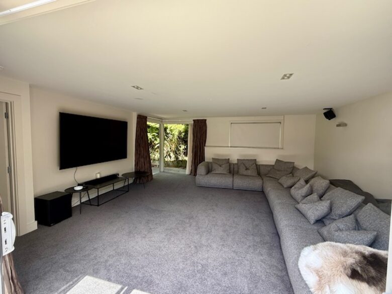 Calm Queenstown Home with Mountain Views - Queenstown, New Zealand