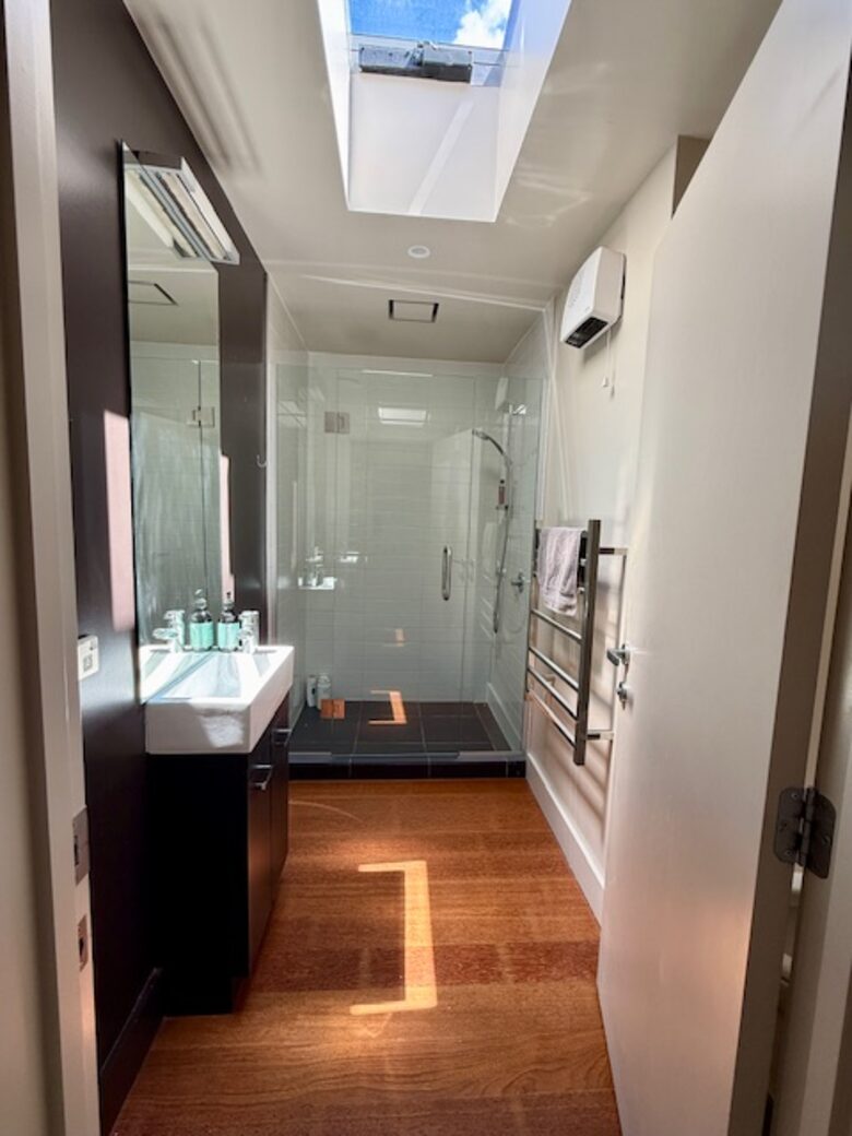 Calm Queenstown Home with Mountain Views - Queenstown, New Zealand