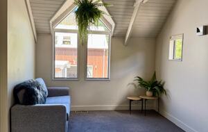 Calm Queenstown Home with Mountain Views - Queenstown, New Zealand