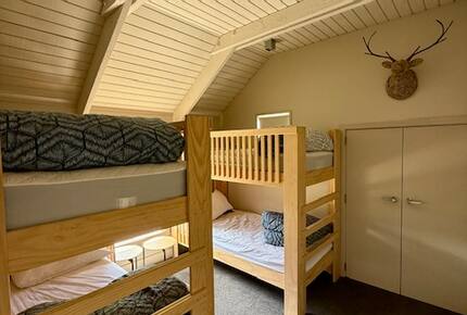 Calm Queenstown Home with Mountain Views - Queenstown, New Zealand