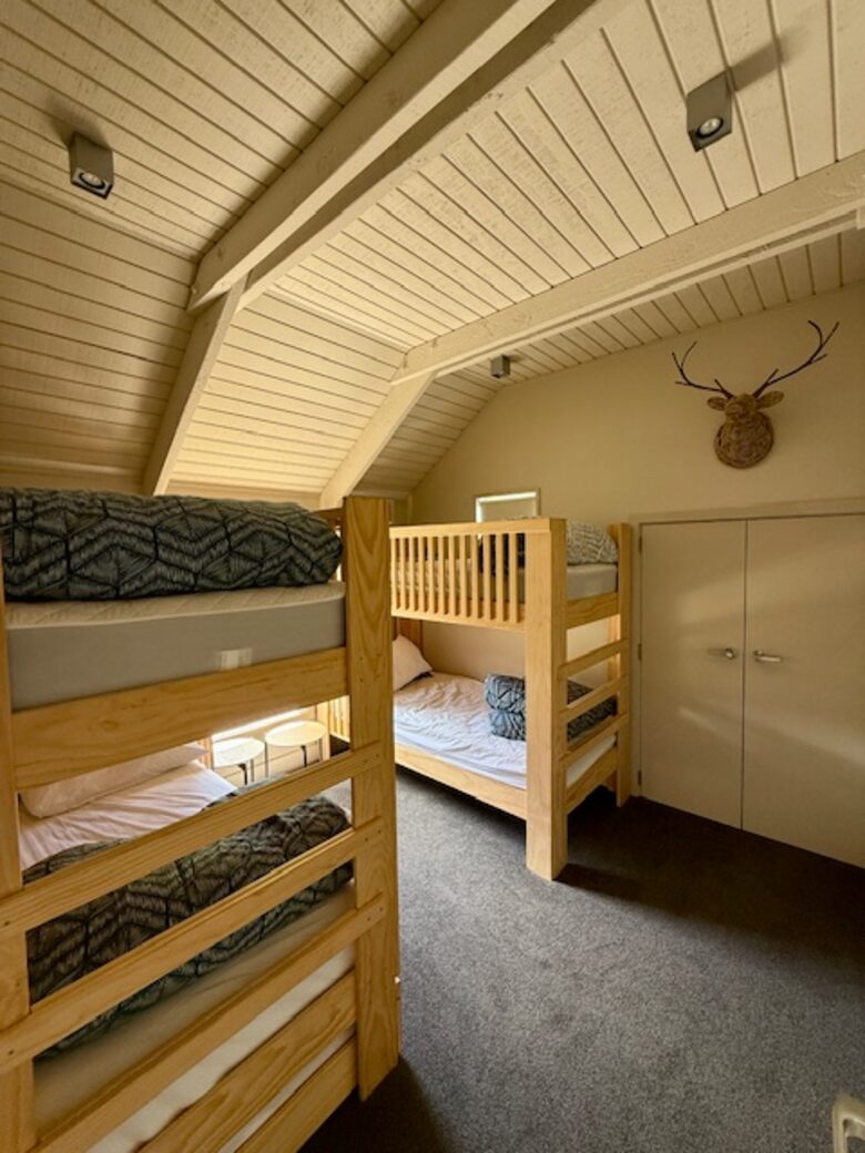 Calm Queenstown Home with Mountain Views - Queenstown, New Zealand