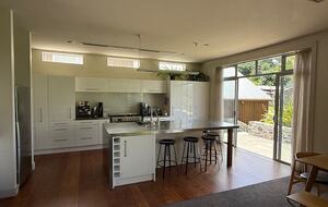 Calm Queenstown Home with Mountain Views - Queenstown, New Zealand