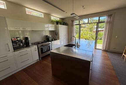 Calm Queenstown Home with Mountain Views - Queenstown, New Zealand