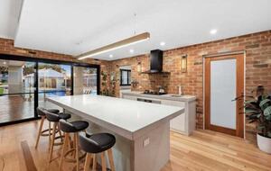 Luxury Bellbrae Retreat w/ Pool, Spa & 12 Guests - Bellbrae, Australia