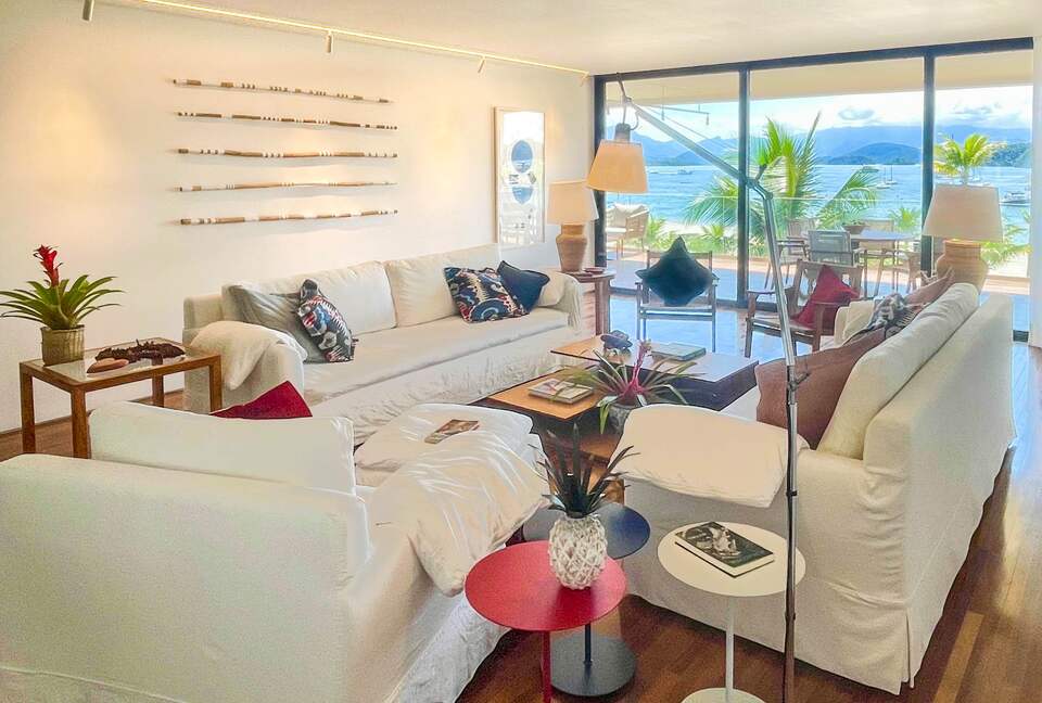 Sophisticated Beachfront Haven in Angra - Angra dos Reis, Brazil