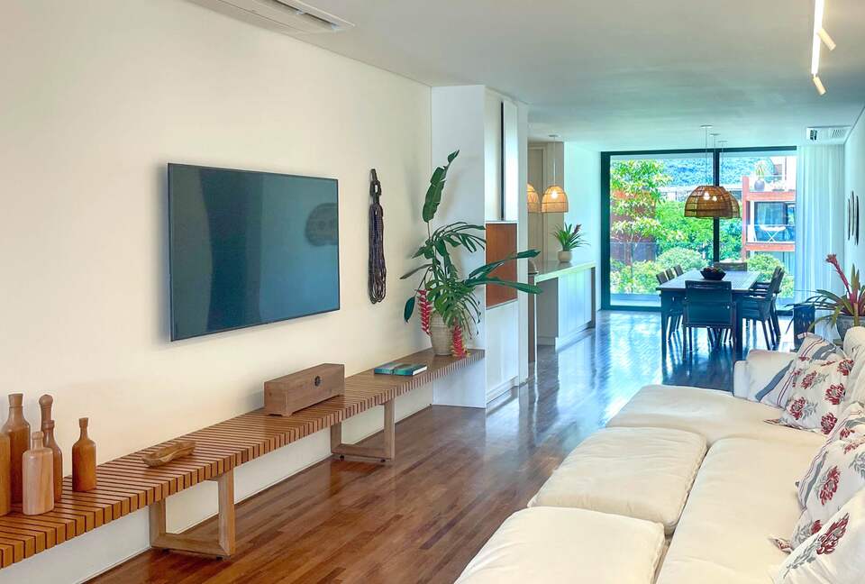 Sophisticated Beachfront Haven in Angra - Angra dos Reis, Brazil