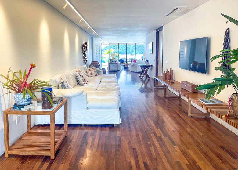 Sophisticated Beachfront Haven in Angra - Angra dos Reis, Brazil