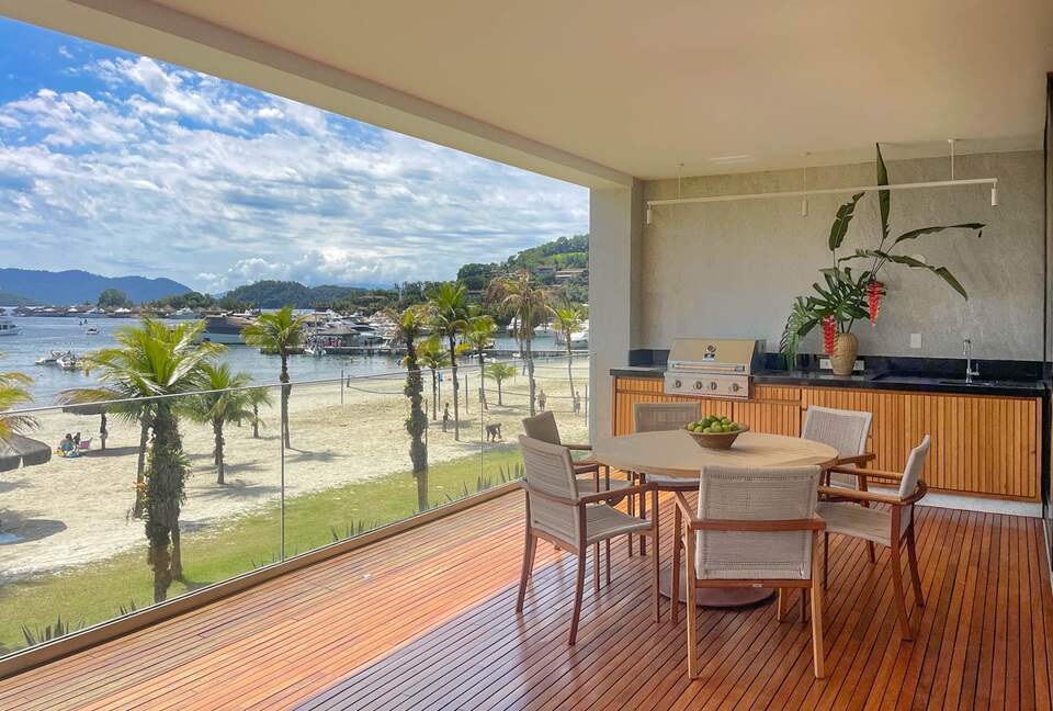 Sophisticated Beachfront Haven in Angra - Angra dos Reis, Brazil