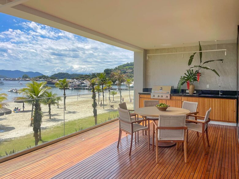 Sophisticated Beachfront Haven in Angra - Angra dos Reis, Brazil