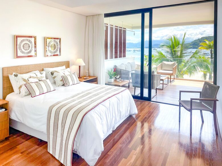 Sophisticated Beachfront Haven in Angra - Angra dos Reis, Brazil