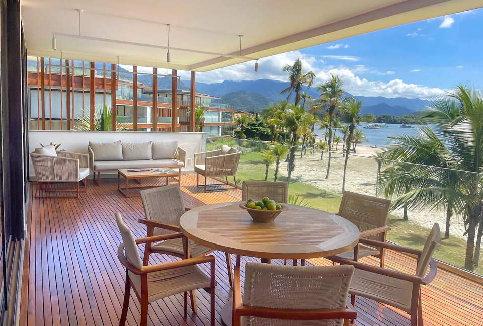 Sophisticated Beachfront Haven in Angra - Angra dos Reis, Brazil