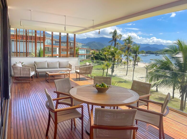 Sophisticated Beachfront Haven in Angra - Angra dos Reis, Brazil