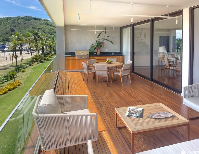 Sophisticated Beachfront Haven in Angra - Angra dos Reis, Brazil