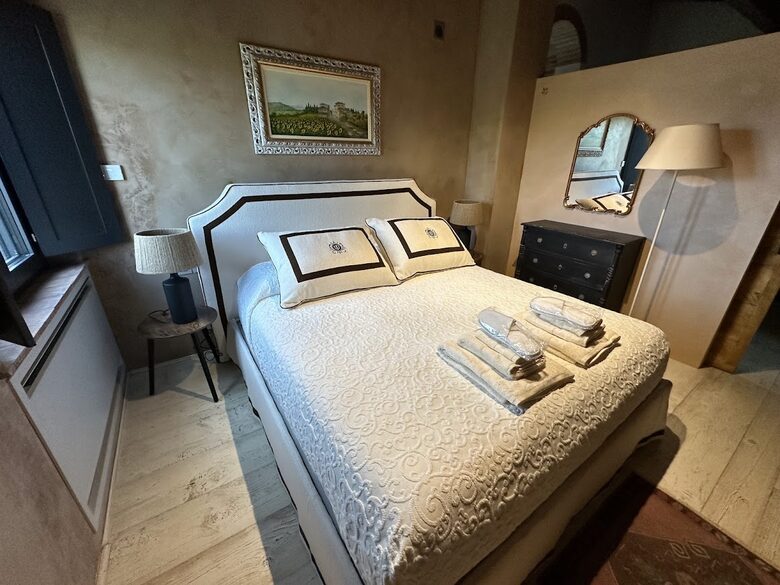 An Elegant Tuscan Villa in the Heart of Chianti - Barberino Tavarnelle, Italy