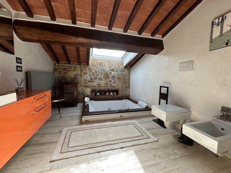 An Elegant Tuscan Villa in the Heart of Chianti - Barberino Tavarnelle, Italy