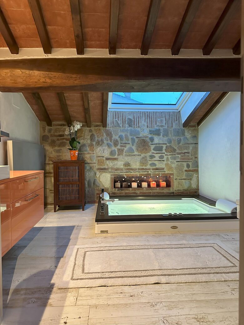 An Elegant Tuscan Villa in the Heart of Chianti - Barberino Tavarnelle, Italy