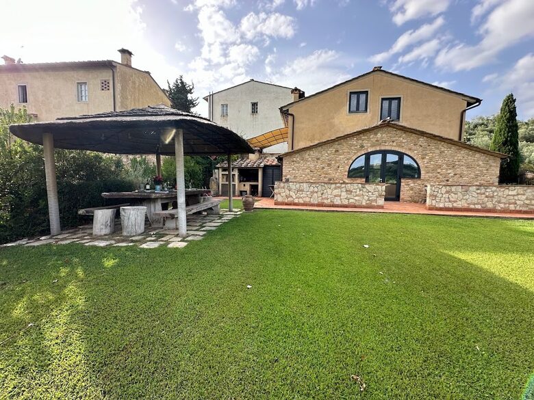 An Elegant Tuscan Villa in the Heart of Chianti - Barberino Tavarnelle, Italy