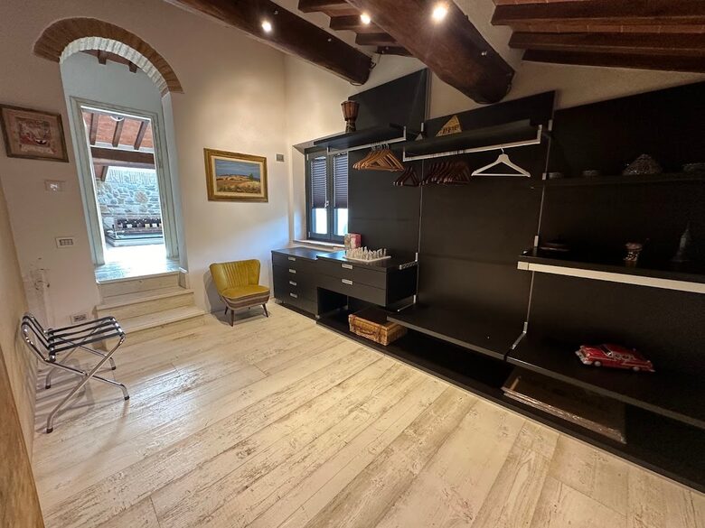 An Elegant Tuscan Villa in the Heart of Chianti - Barberino Tavarnelle, Italy