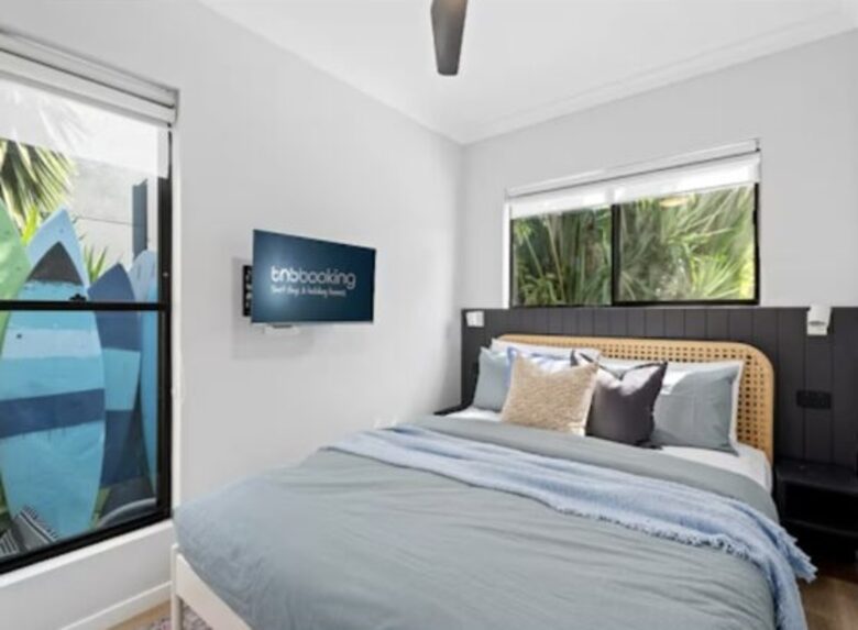 Modern Gold Coast Getaway | Alfresco Living near Tallebudgera Creek - Gold Coast, Australia