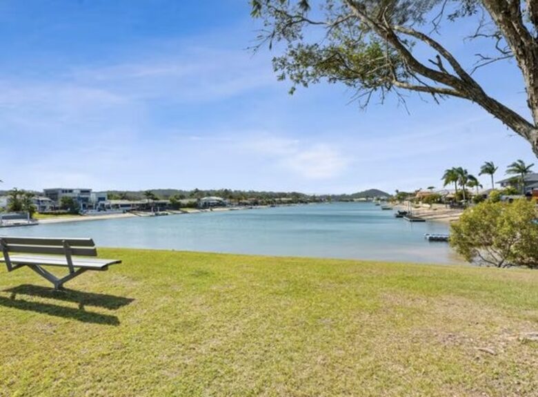 Modern Gold Coast Getaway | Alfresco Living near Tallebudgera Creek - Gold Coast, Australia