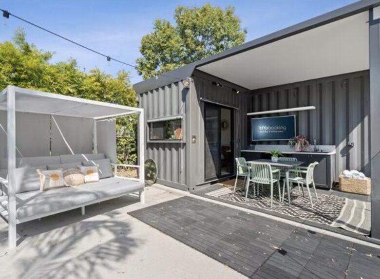 Modern Gold Coast Getaway | Alfresco Living near Tallebudgera Creek - Gold Coast, Australia