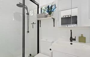 Modern Gold Coast Getaway | Alfresco Living near Tallebudgera Creek - Gold Coast, Australia