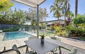 Modern Gold Coast Getaway | Alfresco Living near Tallebudgera Creek - Gold Coast, Australia