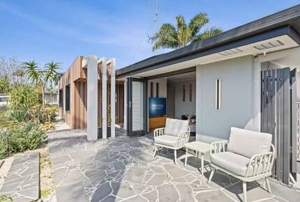 Modern Gold Coast Getaway | Alfresco Living near Tallebudgera Creek - Gold Coast, Australia