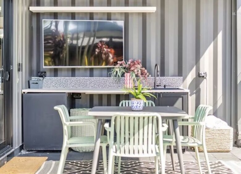 Modern Gold Coast Getaway | Alfresco Living near Tallebudgera Creek - Gold Coast, Australia