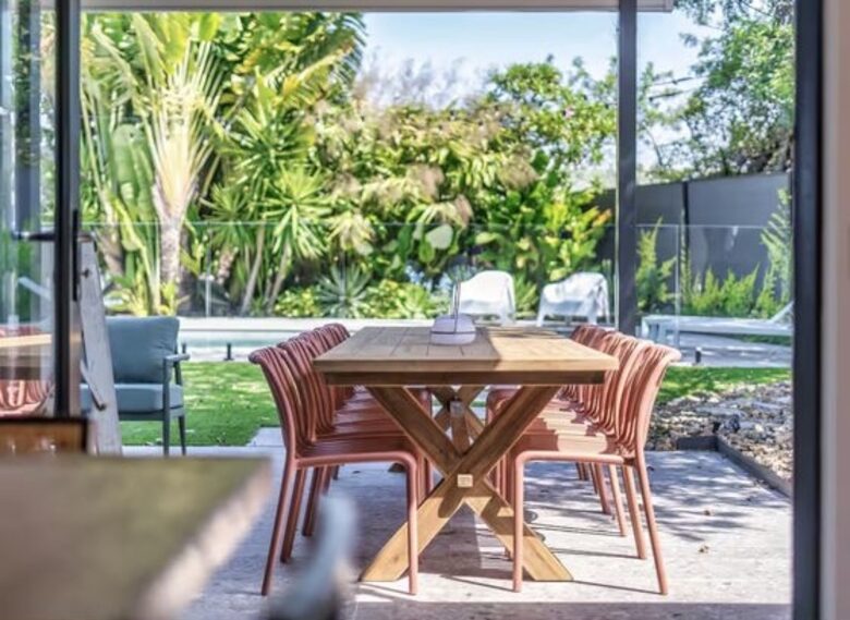 Modern Gold Coast Getaway | Alfresco Living near Tallebudgera Creek - Gold Coast, Australia