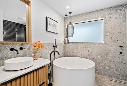 Modern Gold Coast Getaway | Alfresco Living near Tallebudgera Creek - Gold Coast, Australia