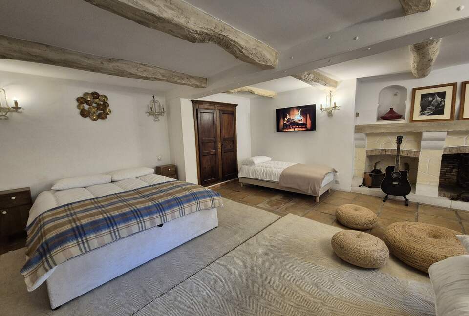 Sunlit Sophistication near Cannes - Cannes, France