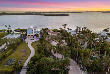 Waterfront Bradenton Home with Heated Pool - Bradenton, Florida