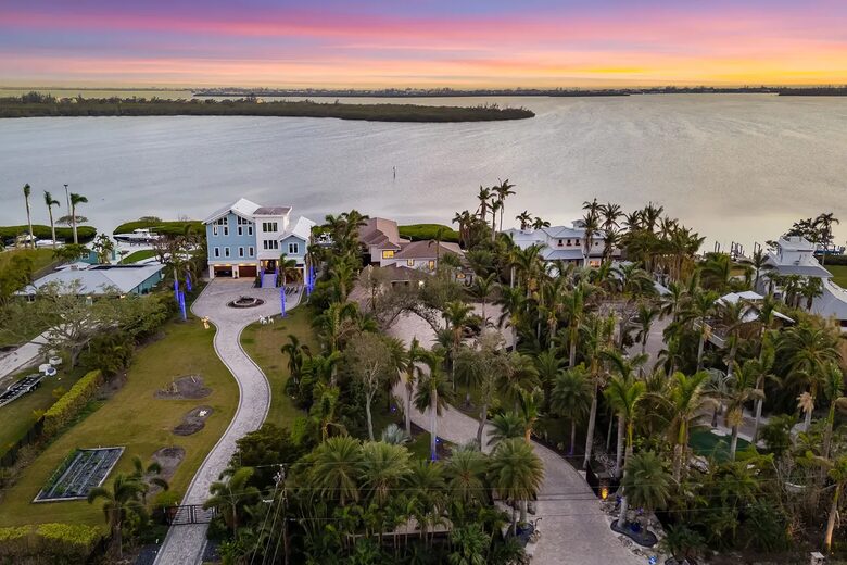 Waterfront Bradenton Home with Heated Pool - Bradenton, Florida