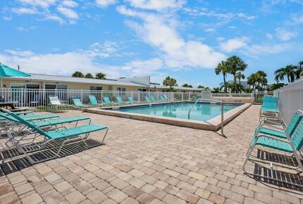 Siesta Key Beach Retreat - Siesta Key, Sarasota, Florida
