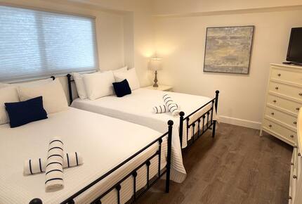 Siesta Key Beach Retreat - Siesta Key, Sarasota, Florida