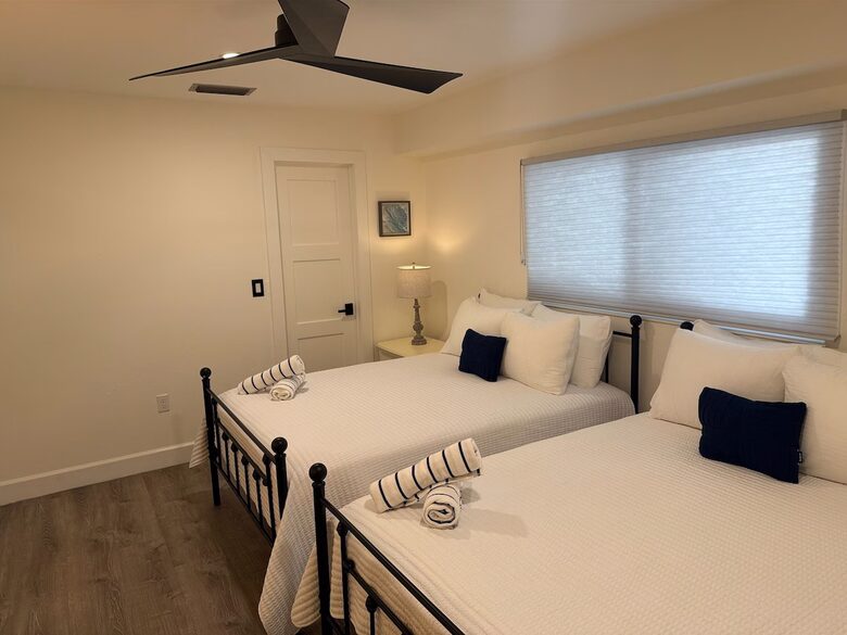 Siesta Key Beach Retreat - Siesta Key, Sarasota, Florida