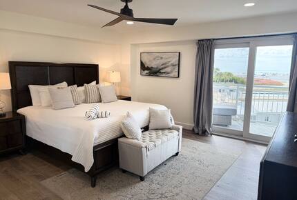 Siesta Key Beach Retreat - Siesta Key, Sarasota, Florida