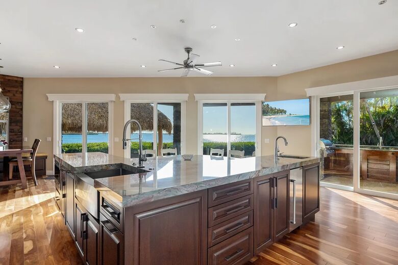 Waterfront Bradenton Home with Heated Pool - Bradenton, Florida