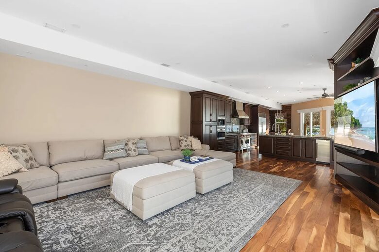 Waterfront Bradenton Home with Heated Pool - Bradenton, Florida