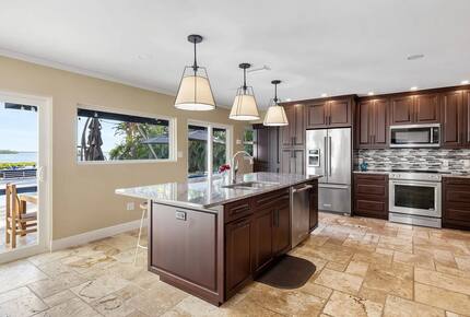 Waterfront Bradenton Home with Heated Pool - Bradenton, Florida