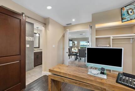 Waterfront Bradenton Home with Heated Pool - Bradenton, Florida