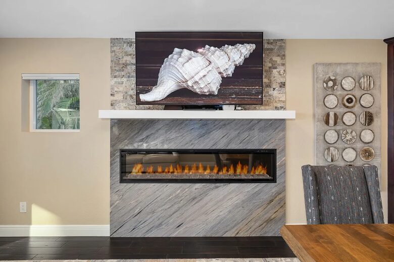 Waterfront Bradenton Home with Heated Pool - Bradenton, Florida