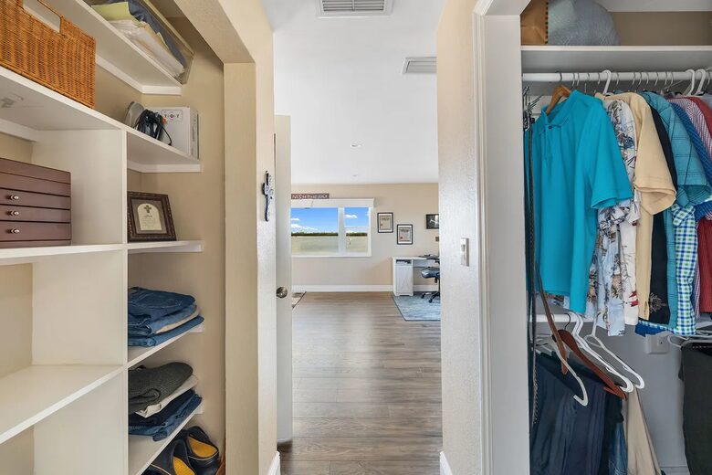 Waterfront Bradenton Home with Heated Pool - Bradenton, Florida