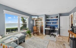 Waterfront Bradenton Home with Heated Pool - Bradenton, Florida