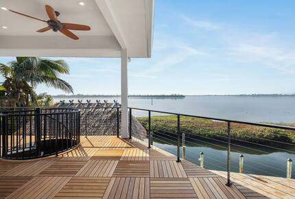 Waterfront Bradenton Home with Heated Pool - Bradenton, Florida