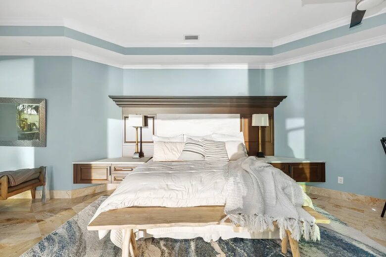 Waterfront Bradenton Home with Heated Pool - Bradenton, Florida