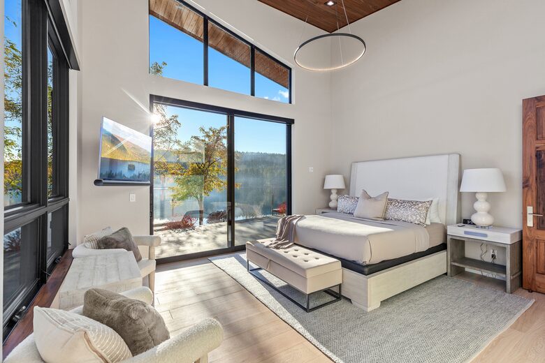 Coeur d’Alene Glasshouse on the Water - Coeur d'Alene, Idaho